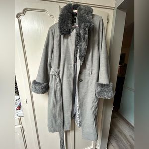 Lane Bryant . Women’s long gray coat with belt. Faux fur trim.